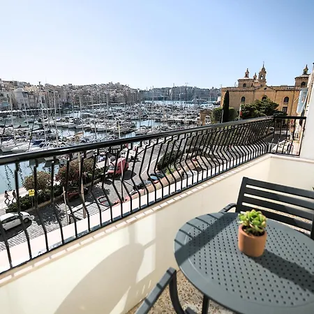 Six In - Panoramic Marina View - 3 3 Baths - Valletta Ferry *