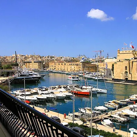 Six In - Panoramic Marina View - 3 3 Baths - Valletta Ferry *