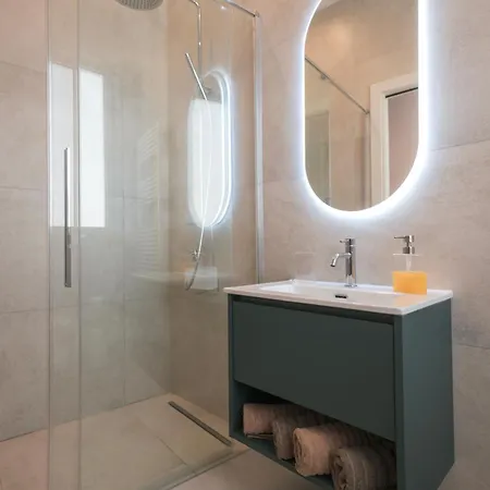 Six In - Panoramic Marina View - 3 3 Baths - Valletta Ferry * بيرغو